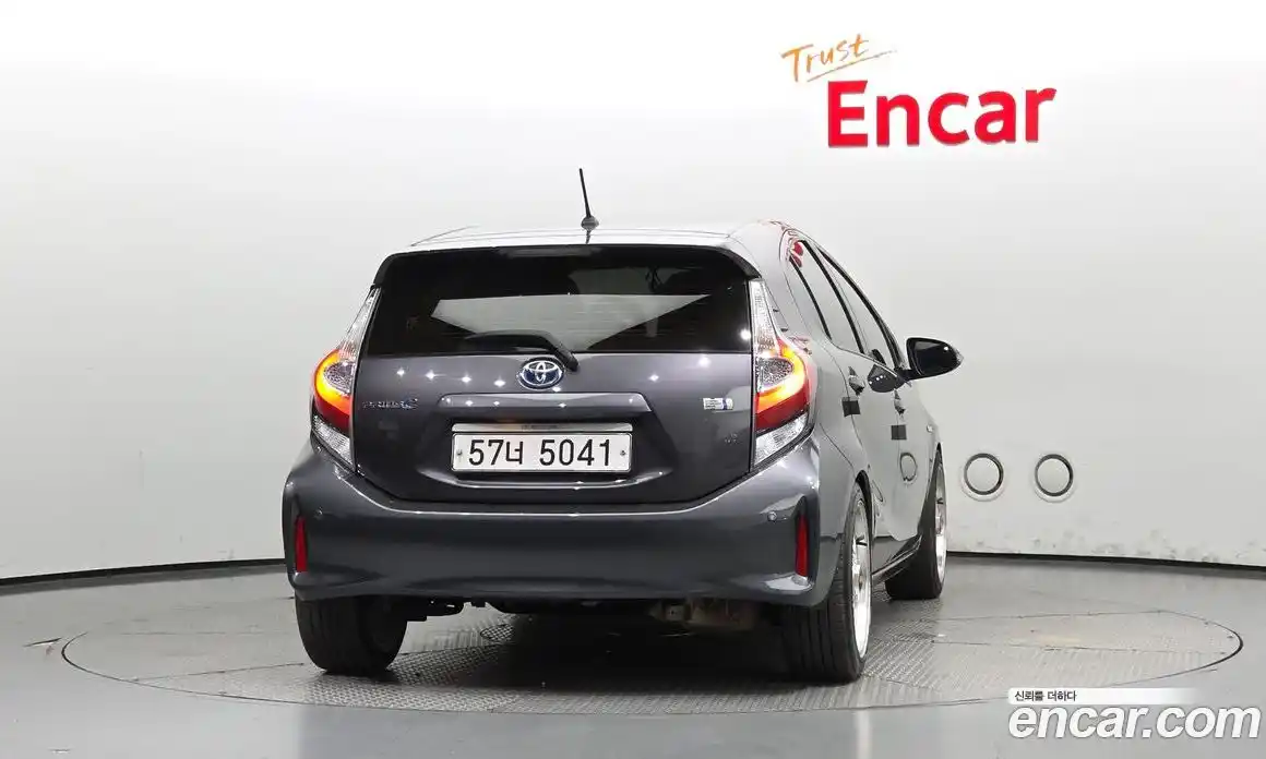 Toyota Prius 2018 1.5 гидро в Москве № 155650, фото 4
