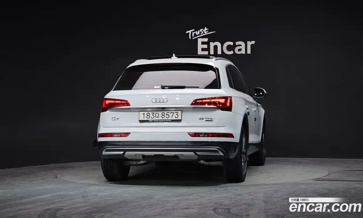 Audi Q5 2024 2.0 гидро в Москве № 162337, фото 4