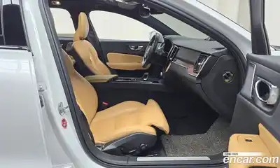 Volvo V60 2021 2.0 гидро в Москве № 164579, миниатюра 11
