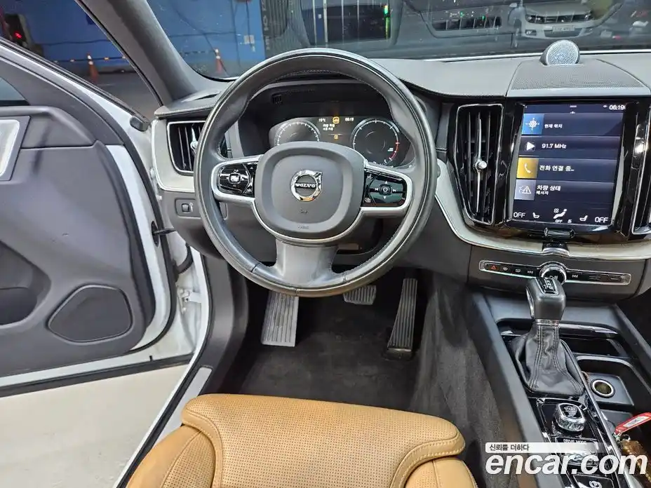 Volvo XC60 2019 2.0 гидро в Москве № 164600, фото 13