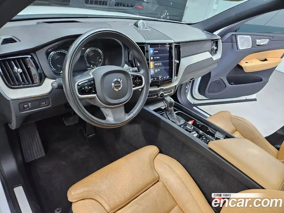 Volvo XC60 2019 2.0 гидро в Москве № 164600, фото 15