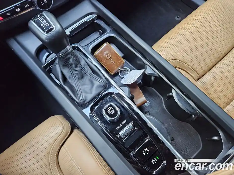 Volvo XC60 2019 2.0 гидро в Москве № 164600, фото 9
