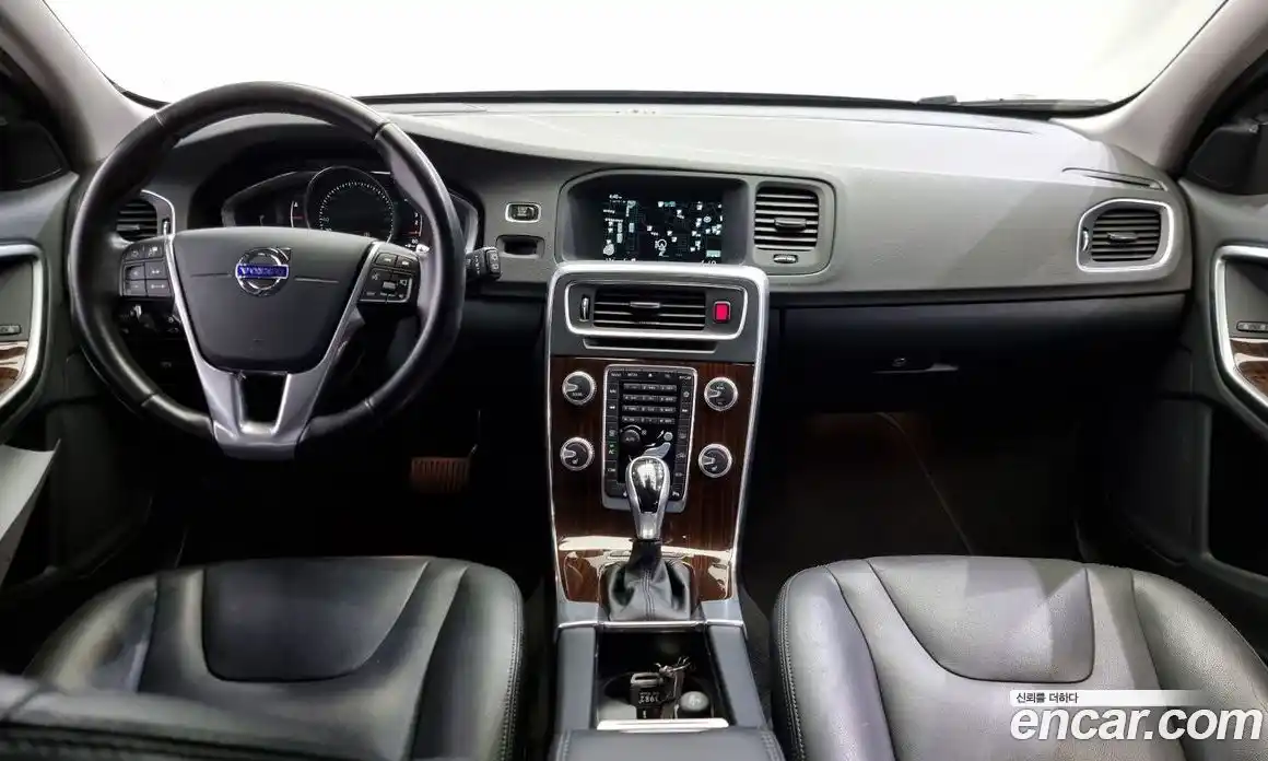 Volvo V60 2016 2.0 гидро в Москве № 164620, фото 7