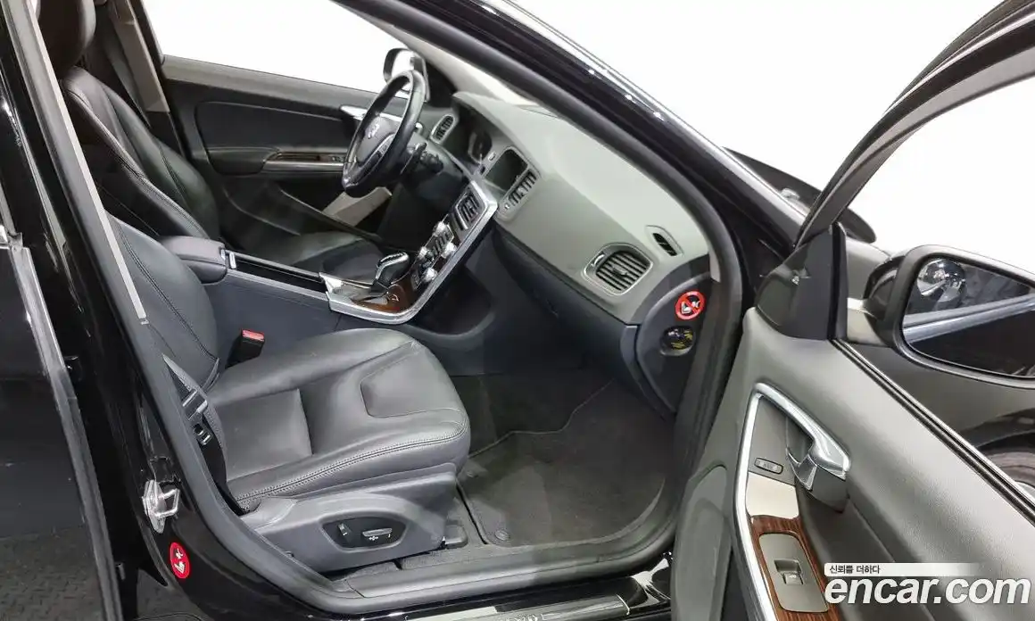 Volvo V60 2016 2.0 гидро в Москве № 164620, фото 10