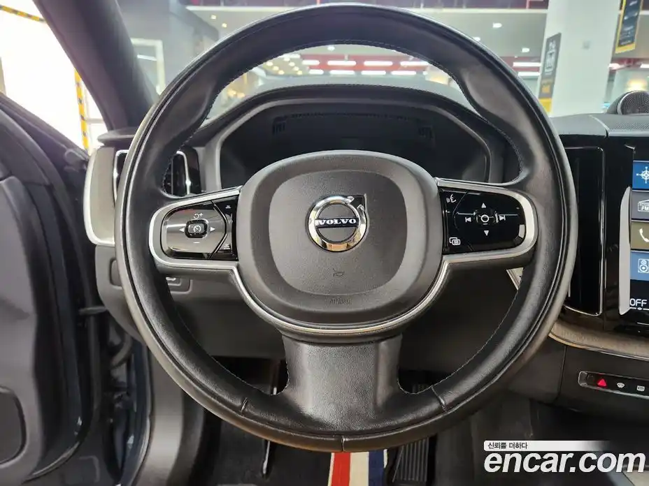 Volvo XC60 2020 2.0 гидро в Москве № 164697, фото 14