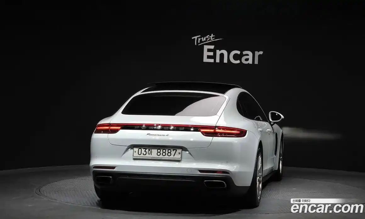 Porsche Panamera 2018 3.0 гидро в Москве № 165672, фото 4