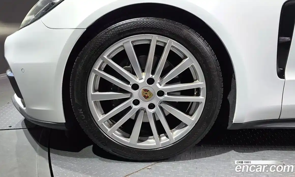 Porsche Panamera 2018 3.0 гидро в Москве № 165672, фото 5