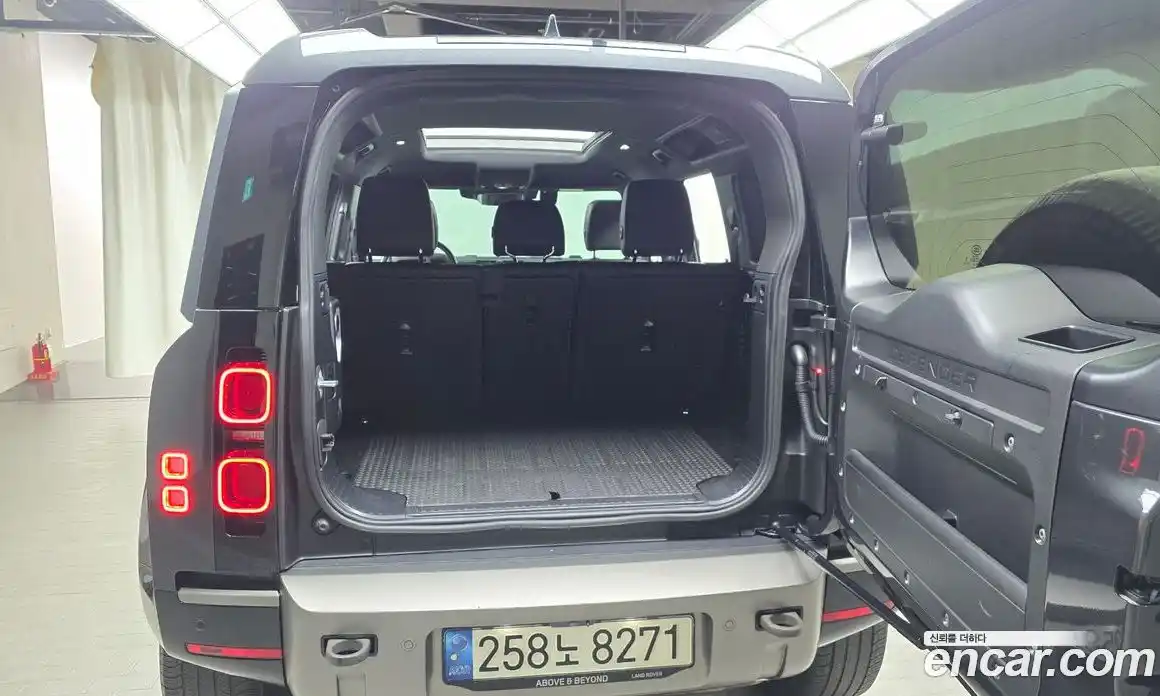 Land Rover Defender 2021 2.0 гидро в Москве № 166170, фото 20