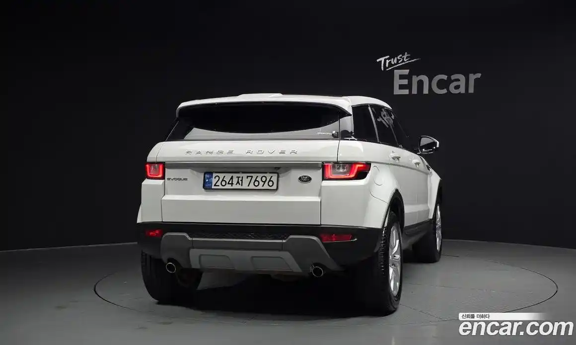 Land Rover Range-Rover Evoque 2018 2.0 гидро в Москве № 166277, фото 4
