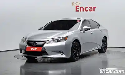 Lexus ES, 2012