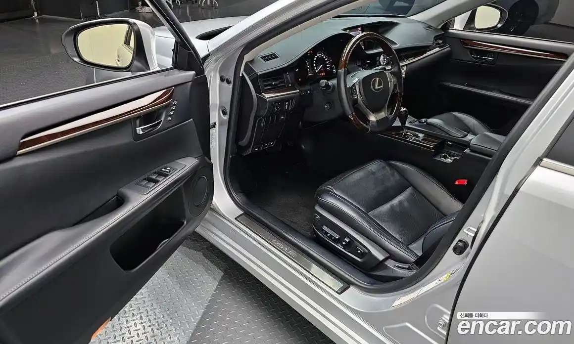 Lexus ES 2012 2.5 гидро в Москве № 168127, фото 11