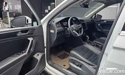 Volkswagen Tiguan 2021 2.0 гидро в Москве № 168631, миниатюра 11