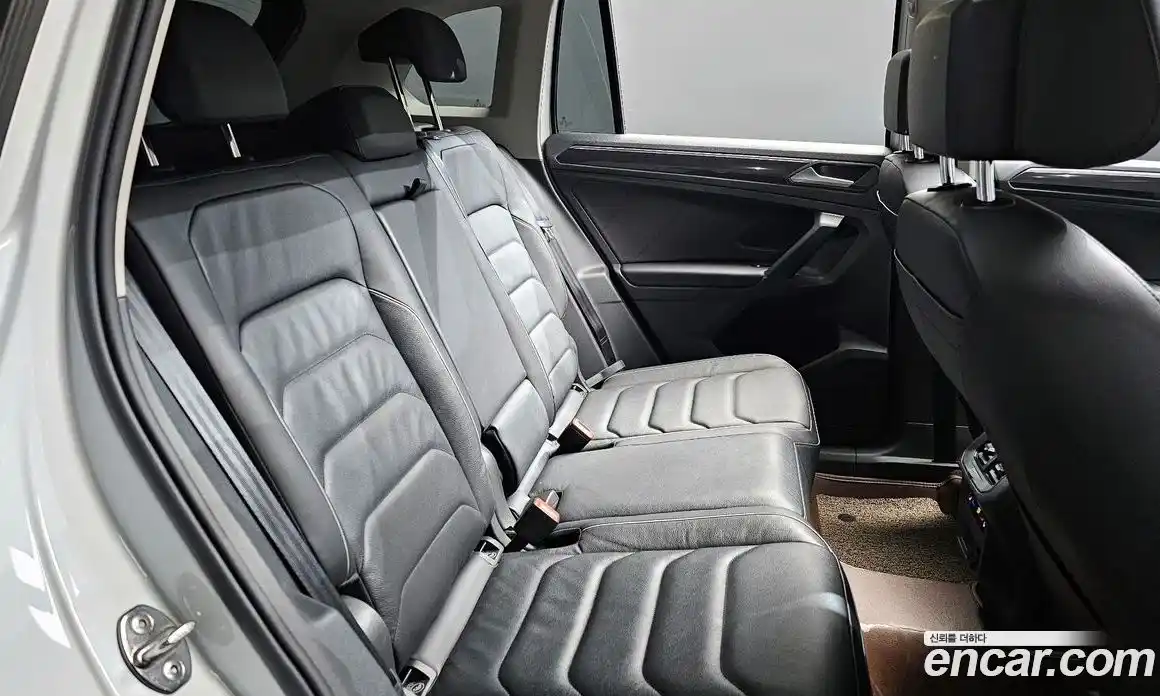 Volkswagen Tiguan 2021 2.0 гидро в Москве № 168631, фото 12