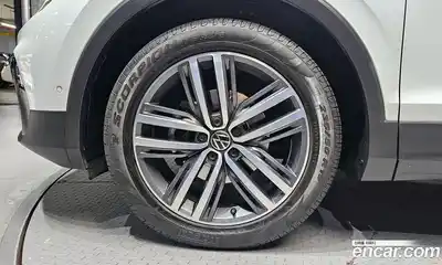 Volkswagen Tiguan 2021 2.0 гидро в Москве № 168631, миниатюра 5