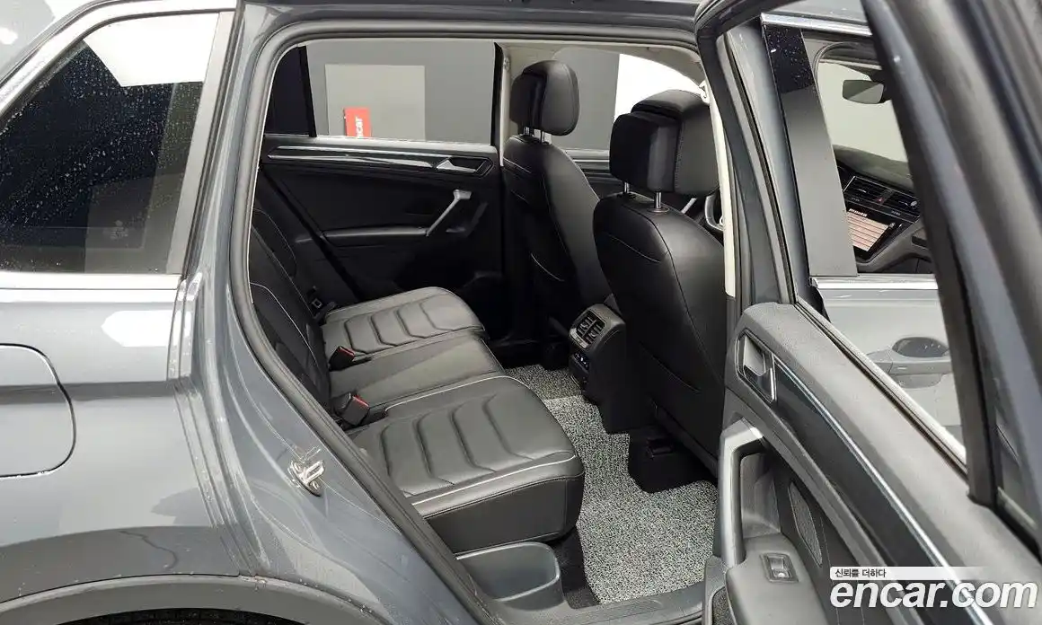 Volkswagen Tiguan 2023 2.0 гидро в Москве № 168634, фото 12