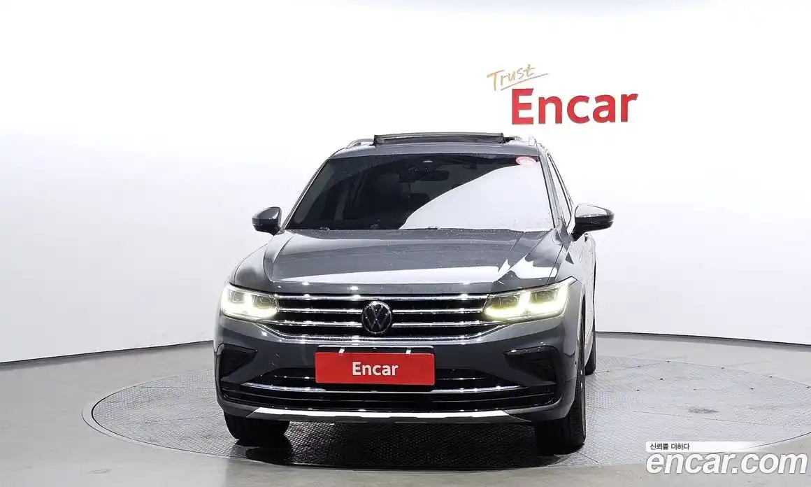 Volkswagen Tiguan 2023 2.0 гидро в Москве № 168634, фото 3