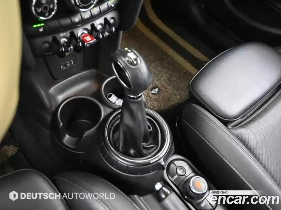 Mini Cooper 2015 1.5 гидро в Москве № 190642, фото 9