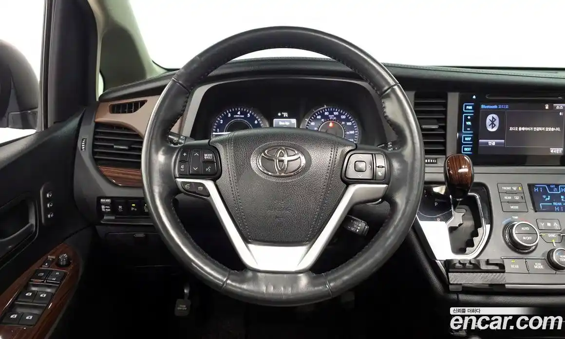 Toyota Sienna 2017 3.5 гидро в Москве № 199646, фото 13