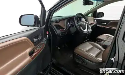 Toyota Sienna 2017 3.5 гидро в Москве № 199646, миниатюра 10