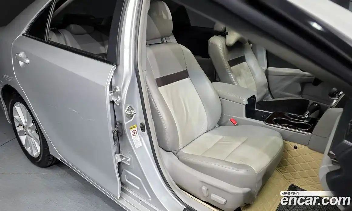 Toyota Camry 2013 3.5 гидро в Москве № 199681, фото 12