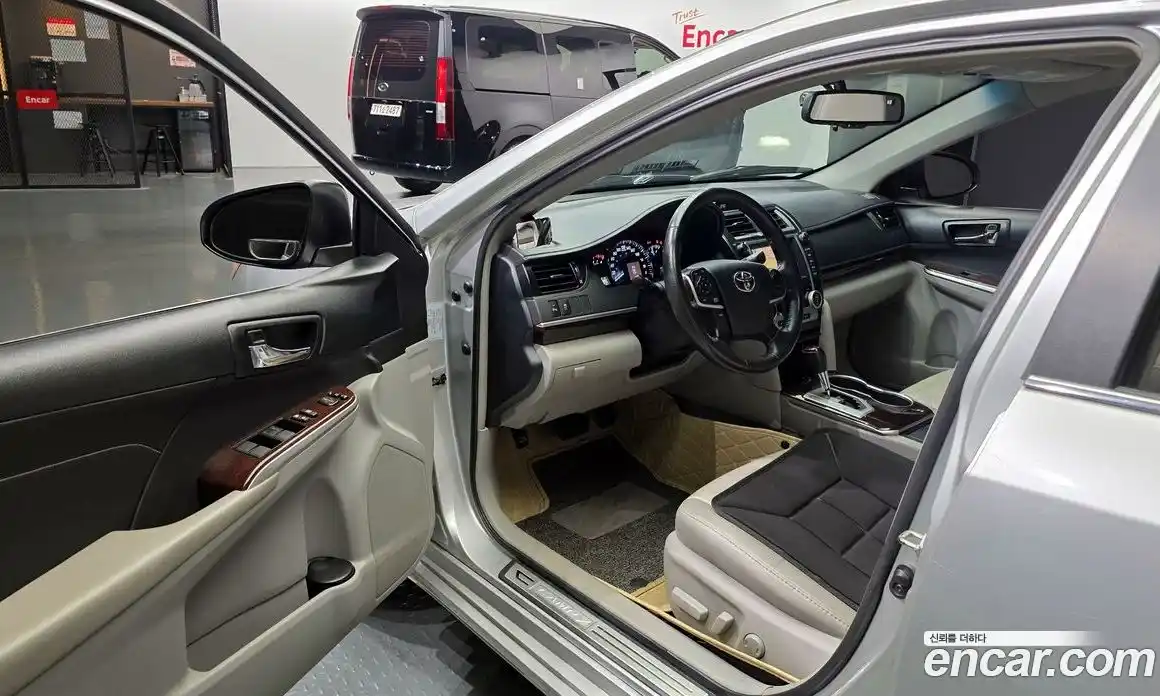 Toyota Camry 2013 3.5 гидро в Москве № 199681, фото 10