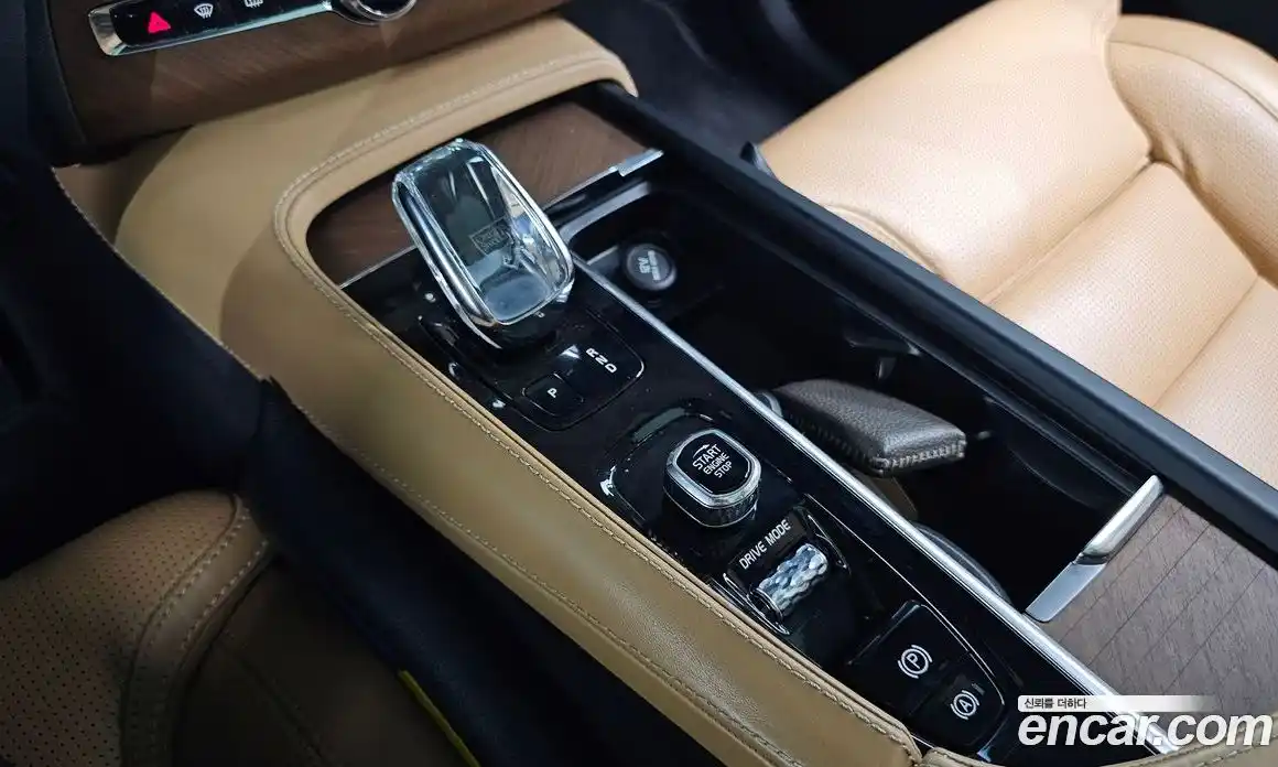 Volvo XC90 2020 2.0 гидро в Москве № 212900, фото 9