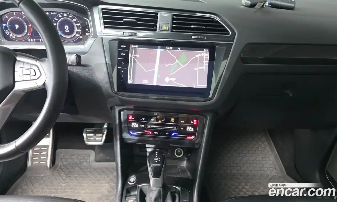 Volkswagen Tiguan 2022 2.0 гидро в Москве № 215088, фото 15