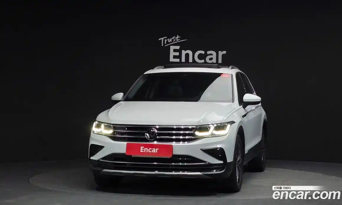 Volkswagen Tiguan 2022 2.0 гидро в Москве № 215088, фото 3