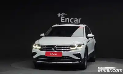 Volkswagen Tiguan 2022 2.0 гидро в Москве № 215088, миниатюра 3