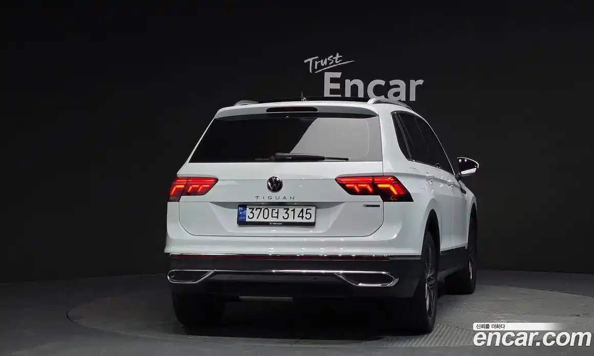 Volkswagen Tiguan 2022 2.0 гидро в Москве № 215088, фото 4