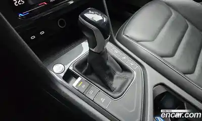 Volkswagen Tiguan 2022 2.0 гидро в Москве № 215088, миниатюра 9