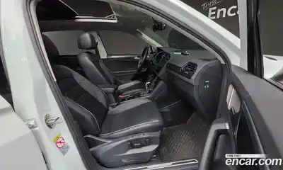 Volkswagen Tiguan 2022 2.0 гидро в Москве № 215088, миниатюра 10