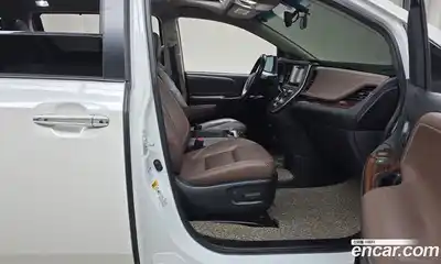 Toyota Sienna 2017 3.5 гидро в Москве № 215551, миниатюра 11