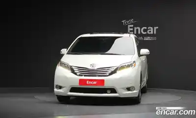 Toyota Sienna 2017 3.5 гидро в Москве № 215551, миниатюра 3