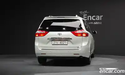 Toyota Sienna 2017 3.5 гидро в Москве № 215551, миниатюра 4
