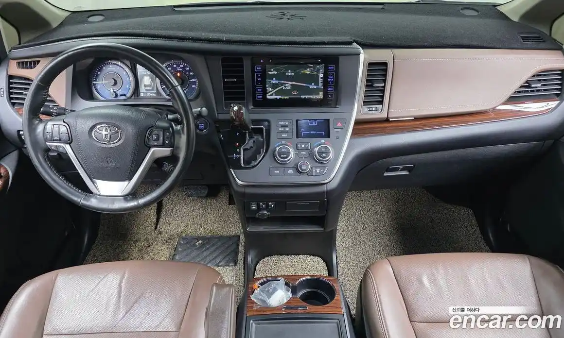 Toyota Sienna 2017 3.5 гидро в Москве № 215551, фото 7