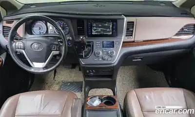 Toyota Sienna 2017 3.5 гидро в Москве № 215551, миниатюра 7