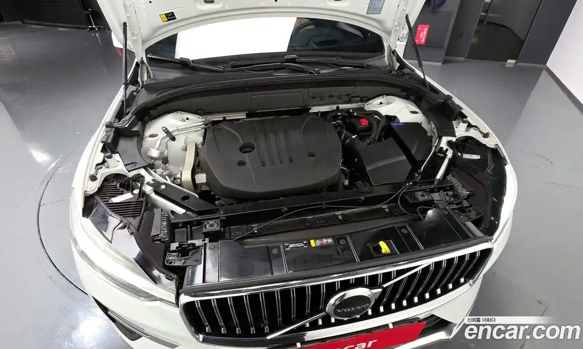 Volvo XC60 2022 2.0 гидро в Москве № 228058, фото 6
