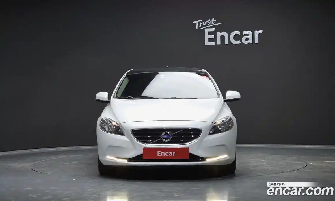 Volvo V40 2014 1.6 гидро в Москве № 230591, фото 3