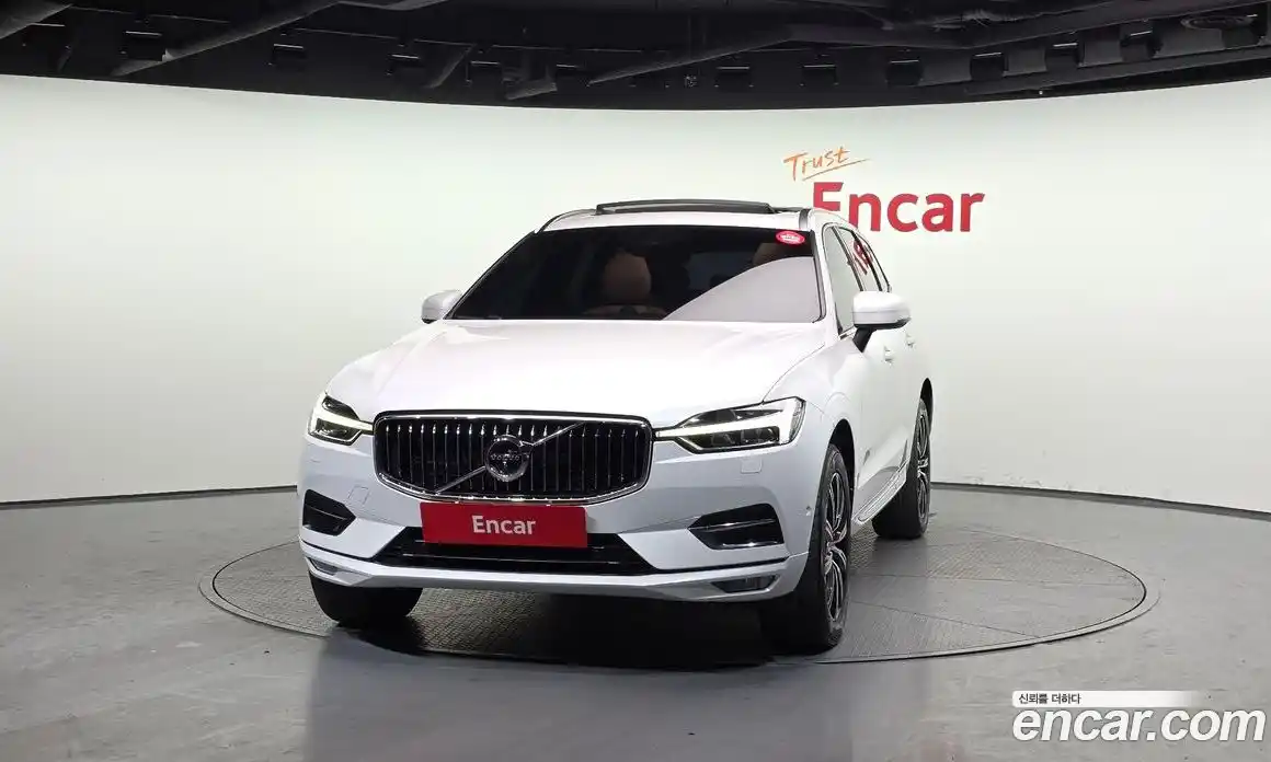 Volvo XC60 2018 2.0 гидро в Москве № 230608, фото 3
