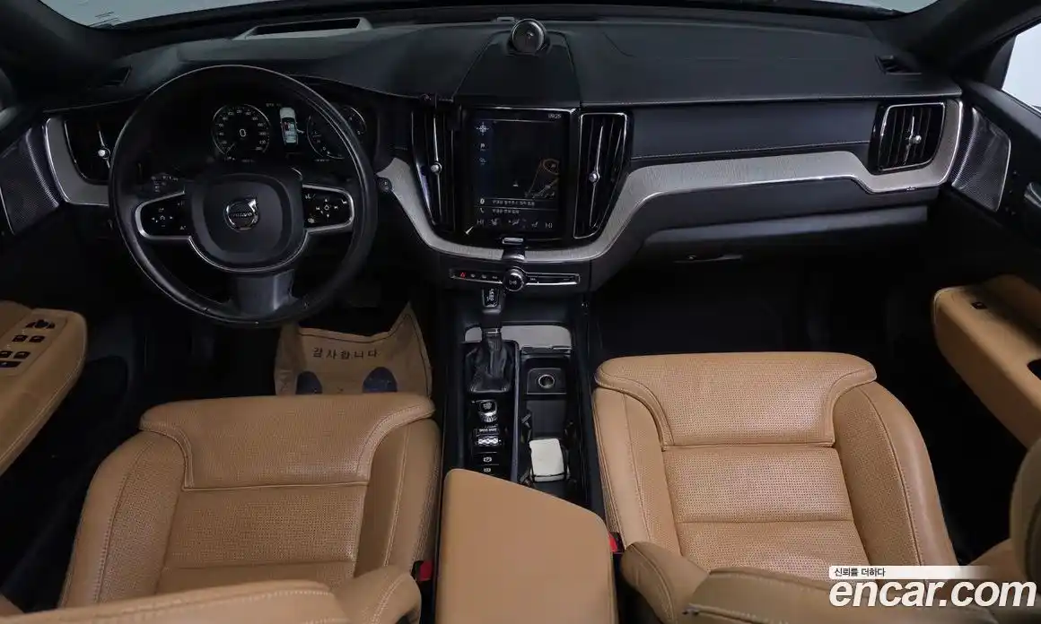 Volvo XC60 2018 2.0 гидро в Москве № 230608, фото 7