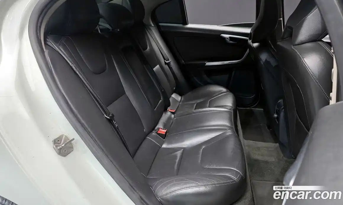 Volvo S60 2016 2.0 гидро в Москве № 230678, фото 12