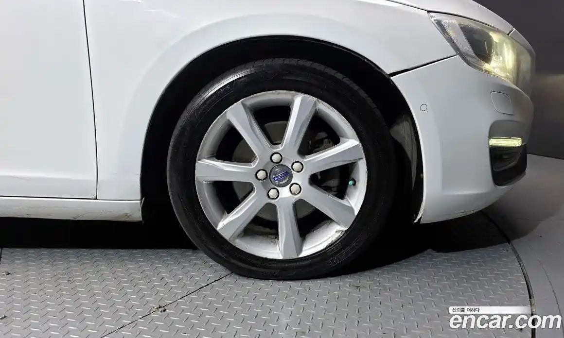 Volvo S60 2016 2.0 гидро в Москве № 230678, фото 5