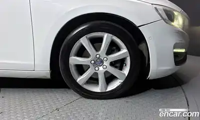 Volvo S60 2016 2.0 гидро в Москве № 230678, миниатюра 5