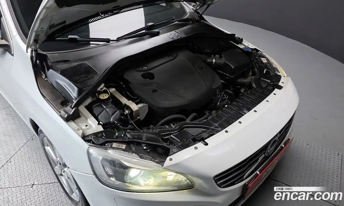 Volvo S60 2016 2.0 гидро в Москве № 230678, фото 6