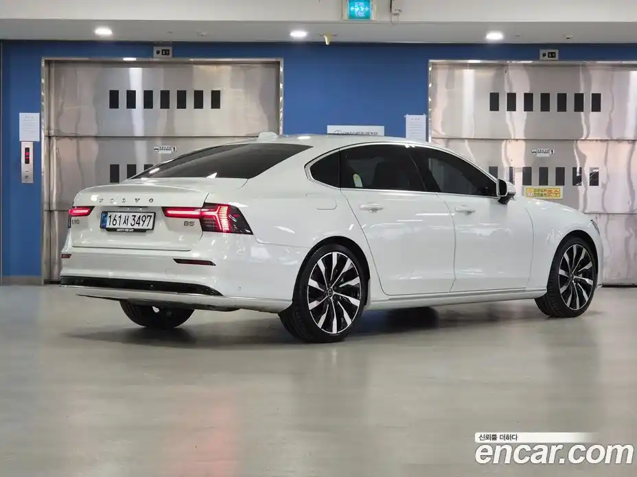 Volvo S90 2025 2.0 гидро в Москве № 230699, фото 4