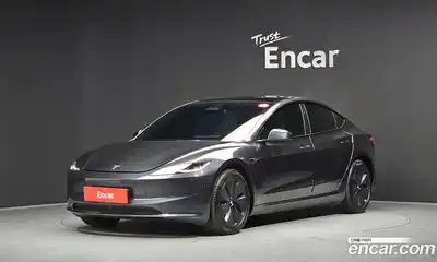 Tesla Model 3, 2025