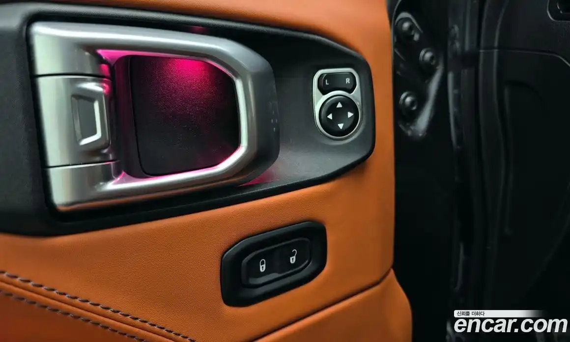 Jeep Wrangler 2019 2.0 гидро в Москве № 232336, фото 17