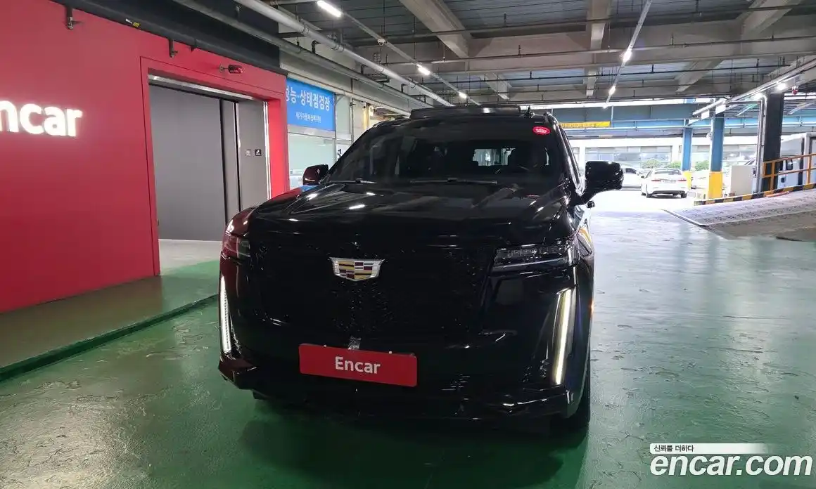 Cadillac Escalade 2023 6.2 гидро в Москве № 256388, фото 3