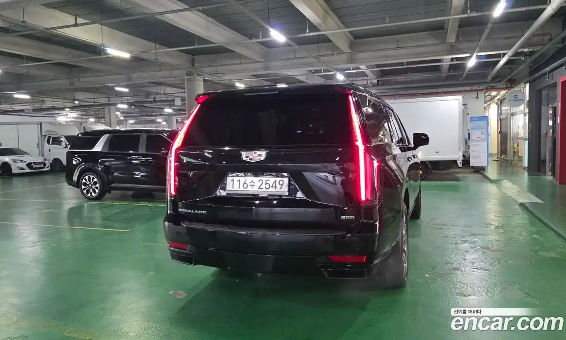 Cadillac Escalade 2023 6.2 гидро в Москве № 256388, фото 4